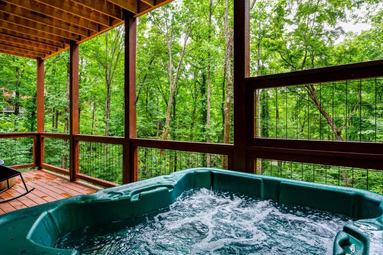 New Cozy Mountain Cabin Hot Tub Near Downtown Гетлинбург Екстериор снимка