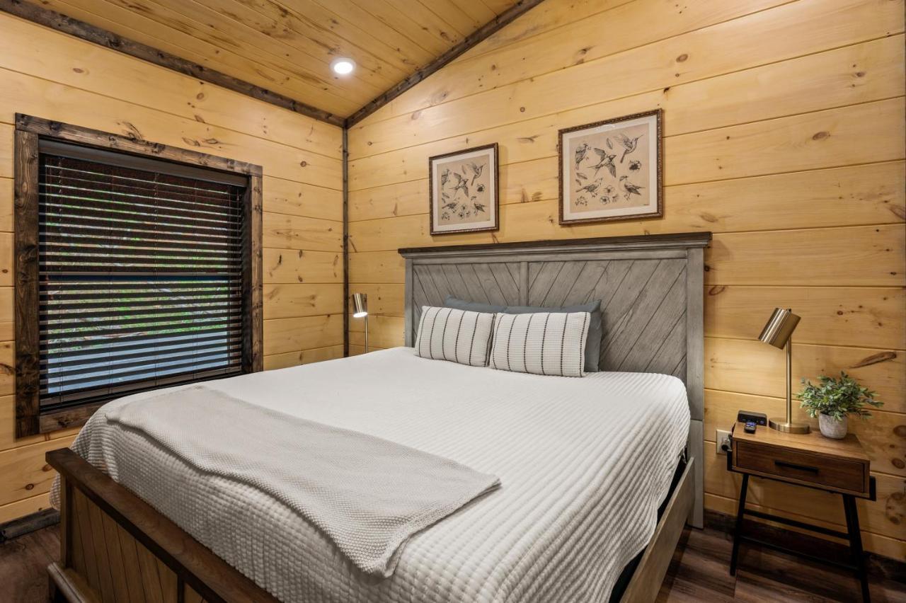 New Cozy Mountain Cabin Hot Tub Near Downtown Гетлинбург Екстериор снимка