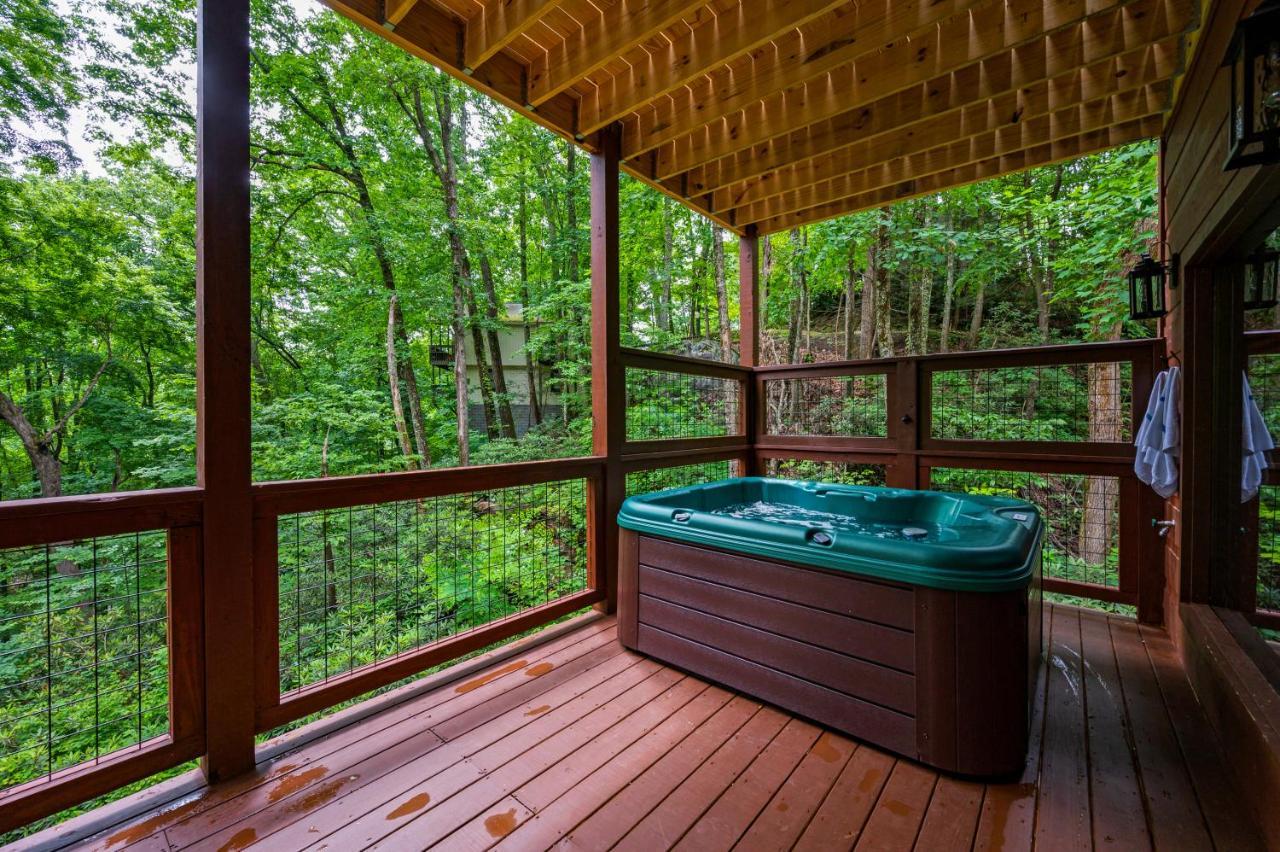 New Cozy Mountain Cabin Hot Tub Near Downtown Гетлинбург Екстериор снимка