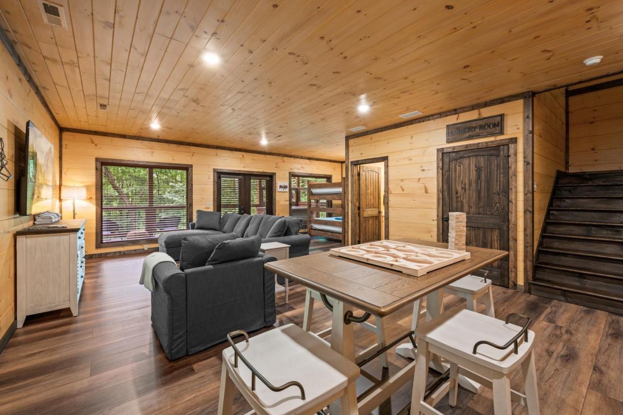 New Cozy Mountain Cabin Hot Tub Near Downtown Гетлинбург Екстериор снимка