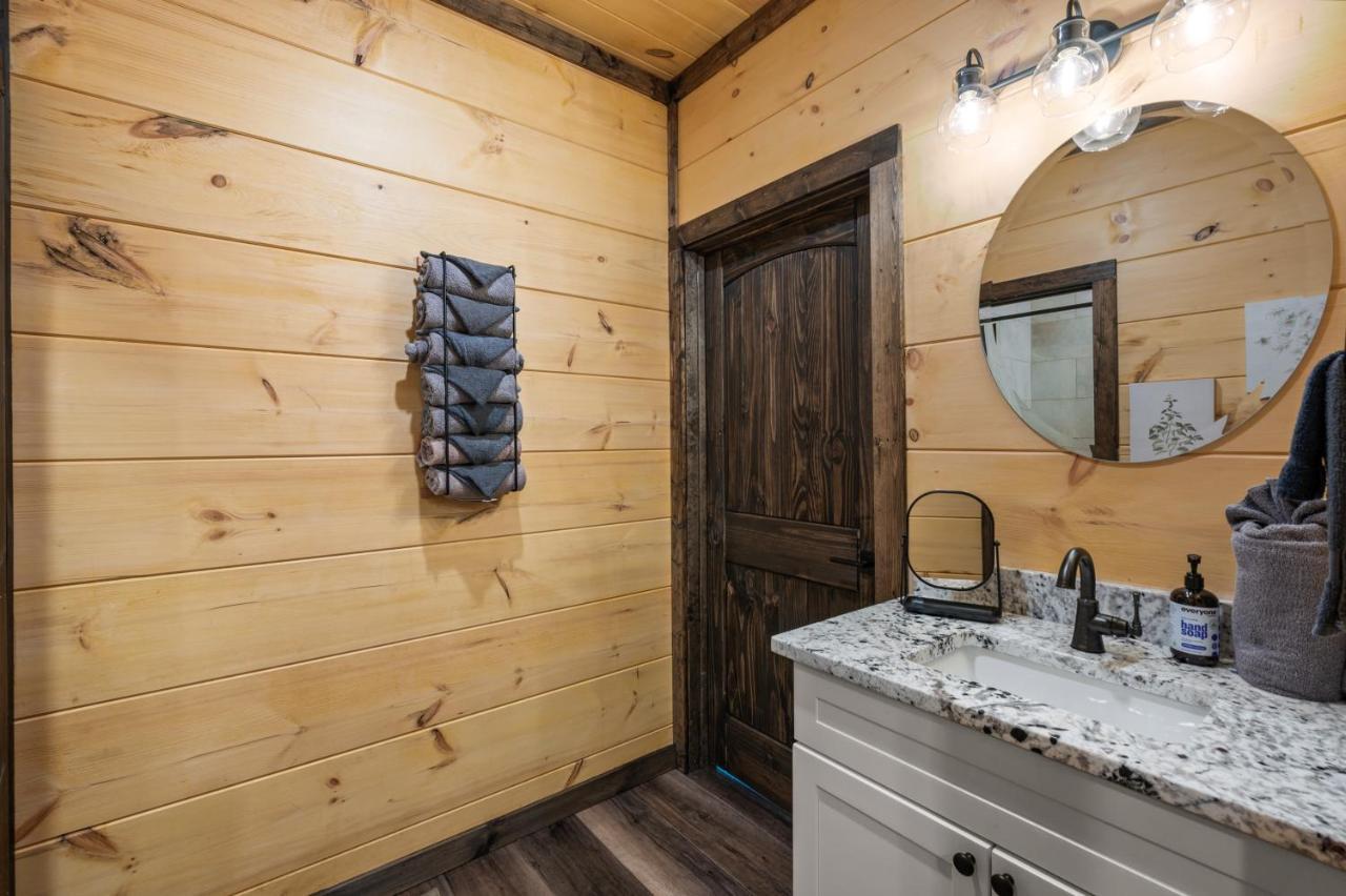 New Cozy Mountain Cabin Hot Tub Near Downtown Гетлинбург Екстериор снимка