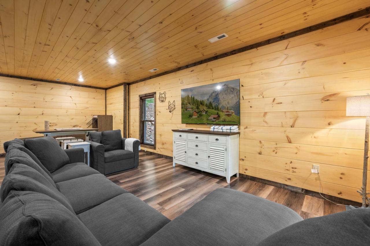 New Cozy Mountain Cabin Hot Tub Near Downtown Гетлинбург Екстериор снимка