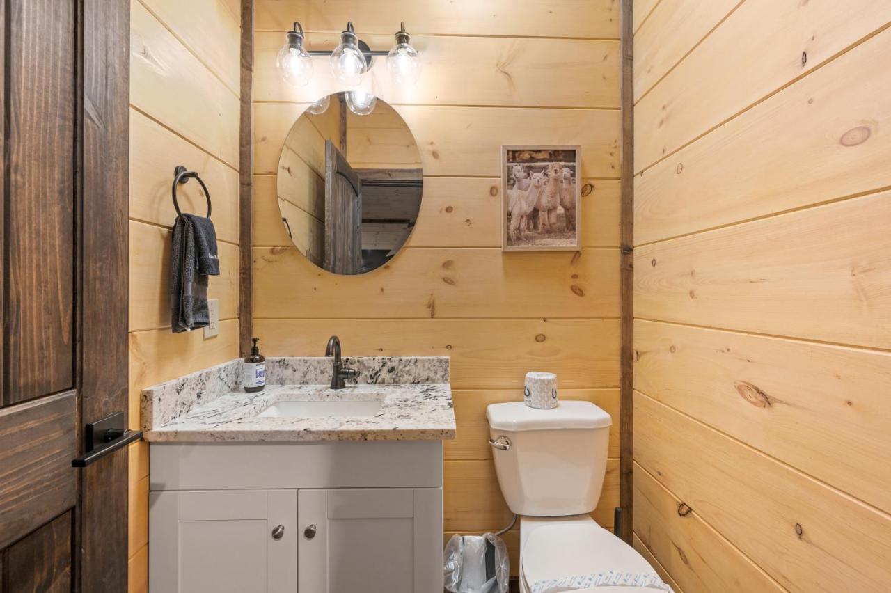 New Cozy Mountain Cabin Hot Tub Near Downtown Гетлинбург Екстериор снимка